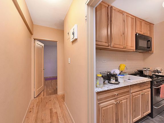 5th image of 138-12 28th Rd Unit 1C
