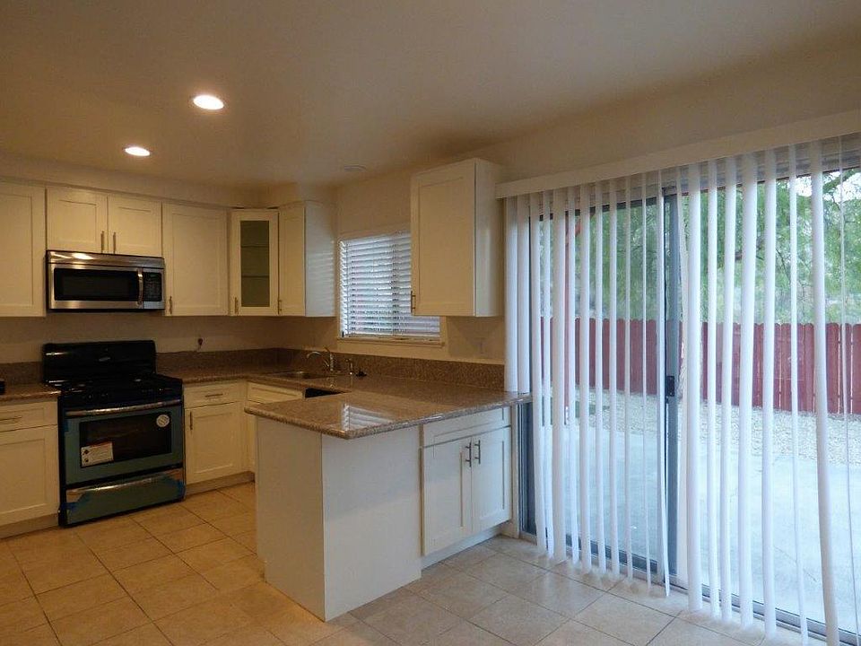 2nd image of 14735 Calla Lily Ct