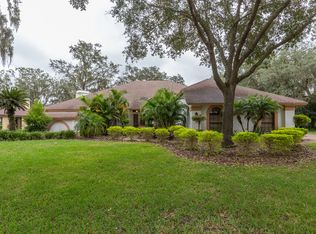 2816 Pine Club Dr, Plant City, FL 33566