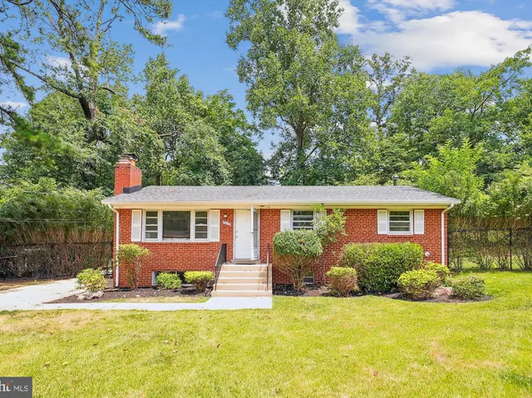 5609 Justis Pl, Alexandria, VA 22310