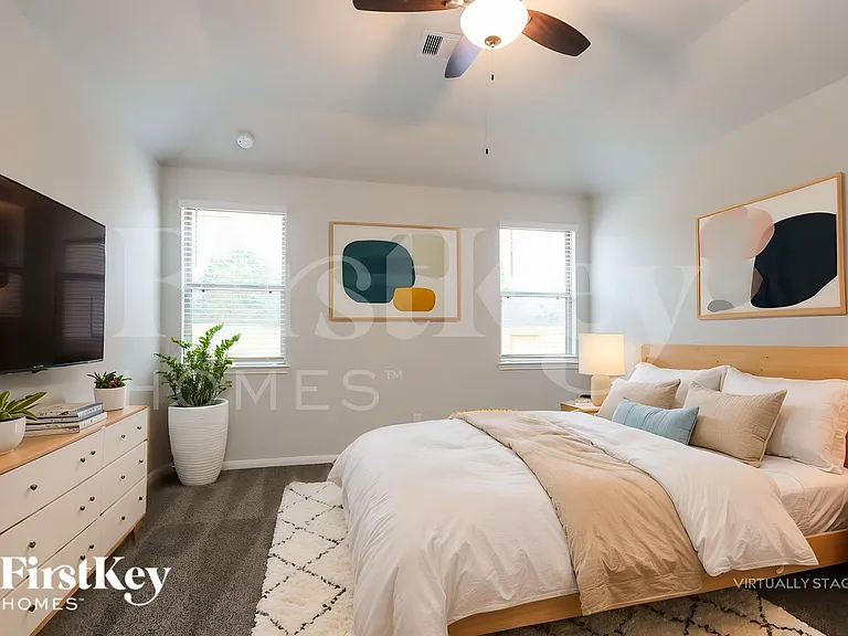 11024 Patriot Ct — Photo 10