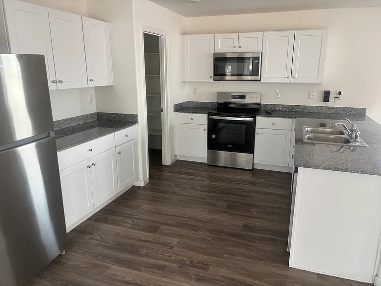 1427 E Jaycie Dr — Photo 10