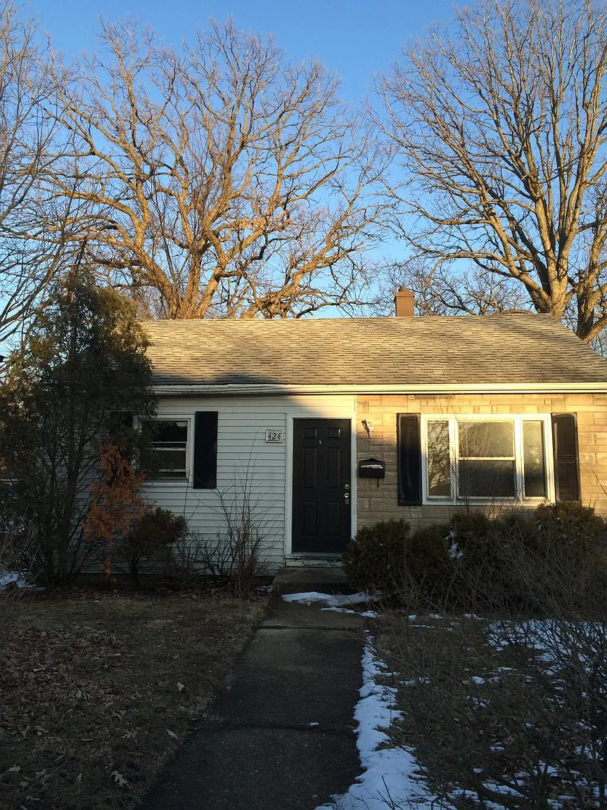 424 S May St photo 1