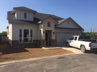 130 Sutton Pl, Uvalde, TX 78801