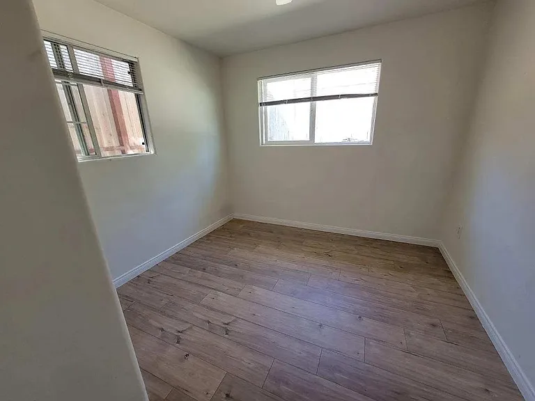 210 Goetting Way — Photo 11