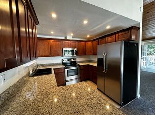 16979 Columbia River Dr, Sonora, CA 95370