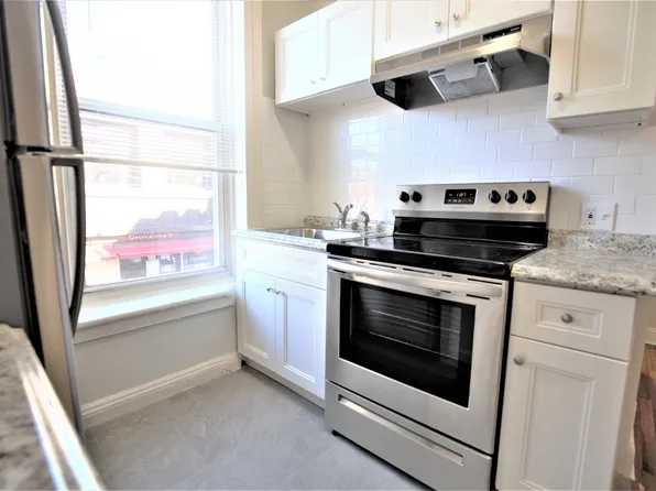 537 Washington Street image 3 of 16