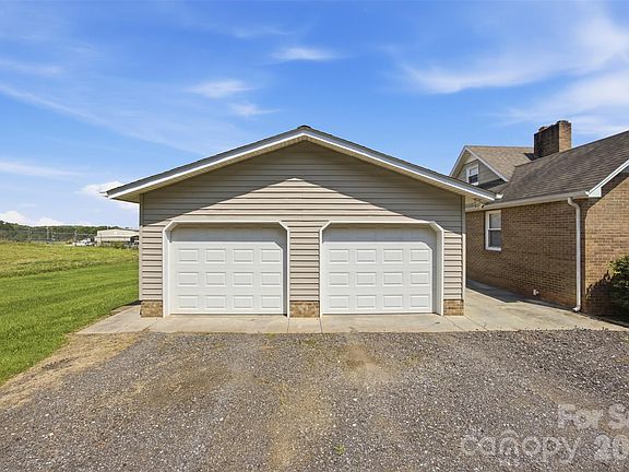 5th image of 2106 Polkville Rd
