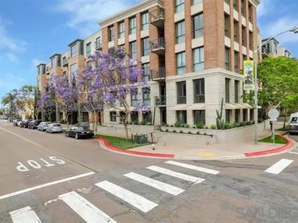 845 Fort Stockton Dr Unit 401, San Diego, CA 92103