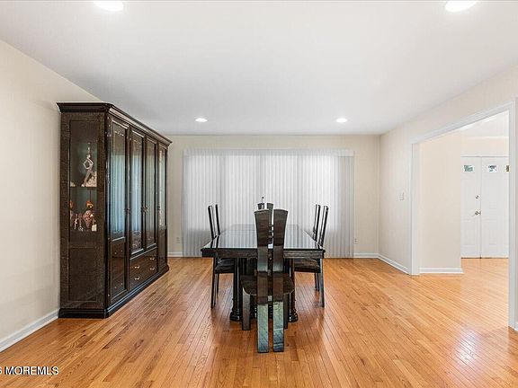 5th image of 25 Ryan Rd