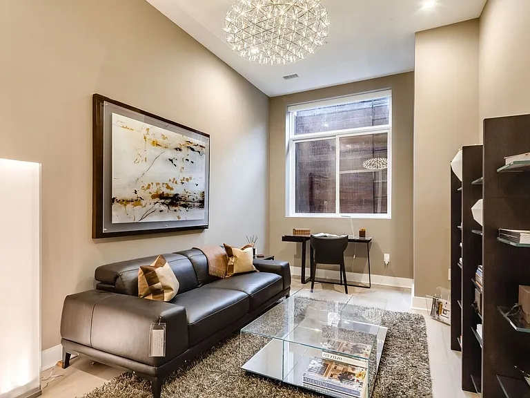 147 S Hancock St — Photo 41