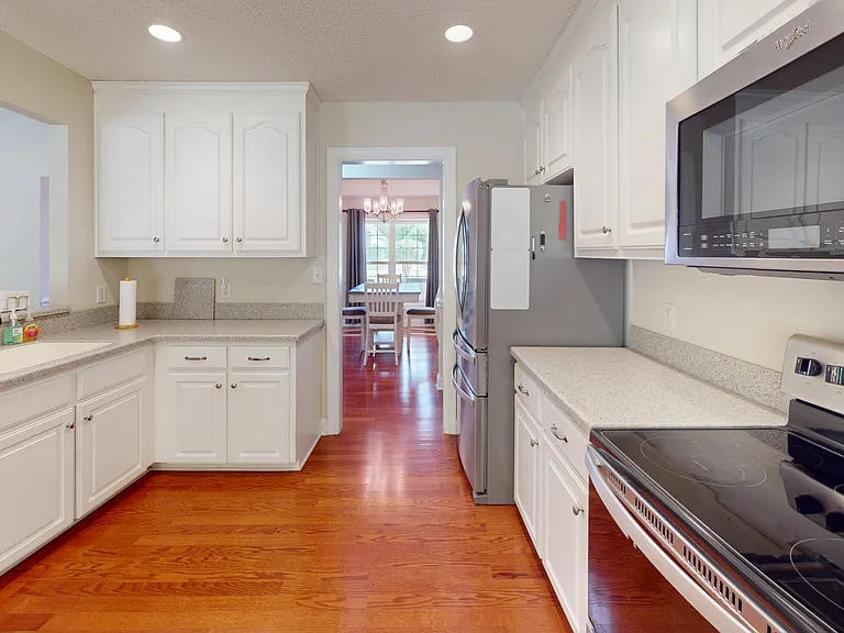 116 Folly Bend Dr — Photo 3