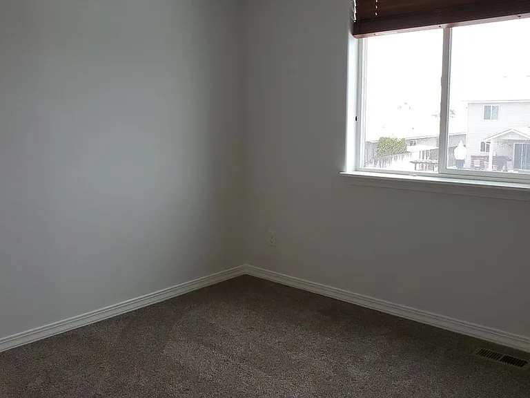 4615 W Princetown Ln — Photo 16