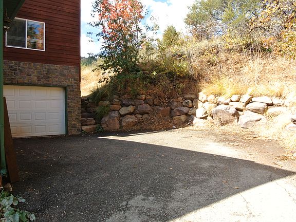 4th image of 477 Hickock Dr