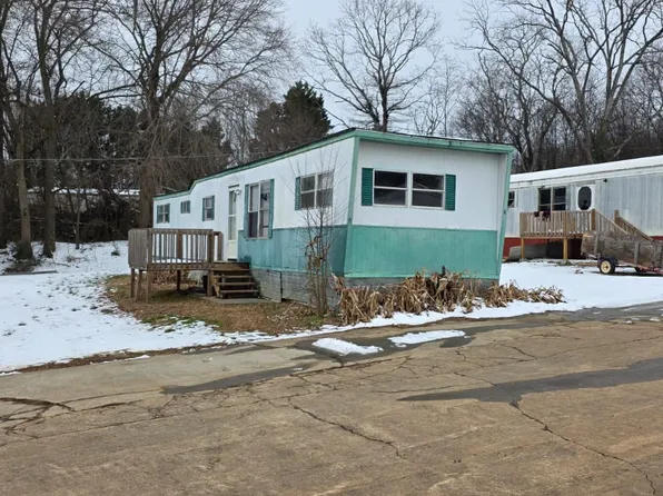 8364 Cedar St, Connelly Springs, NC