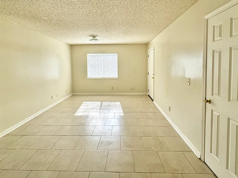 Cedar Creek Apartments — Photo 24