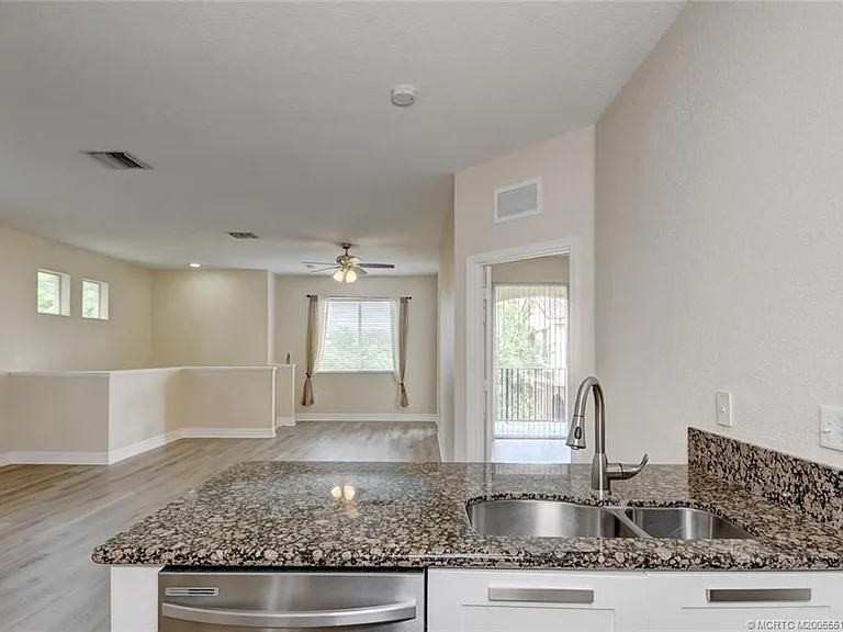 44 SE Sedona Cir #201 — Photo 15