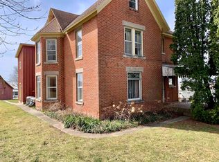 504 S Main St, Elizabeth, IL 61028