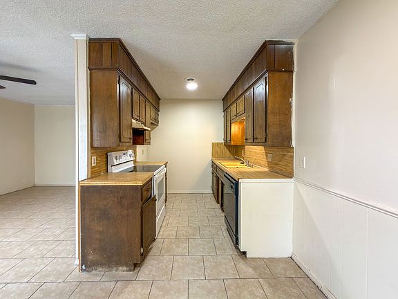 3rd image of 414 N 39th St