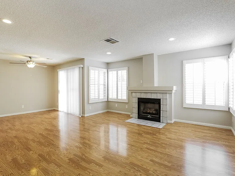 4136 Glenfield Cir — Photo 4