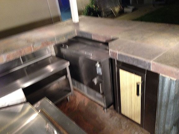 2nd image of 3036 Genevieve St