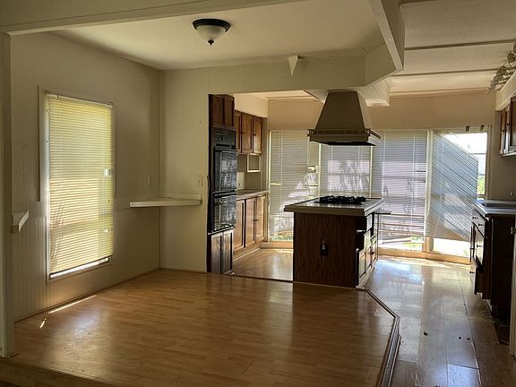 4th image of 96 Robin Rd #96ROBI