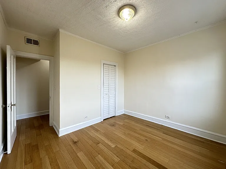 3533 W Fullerton Ave #4 — Photo 15
