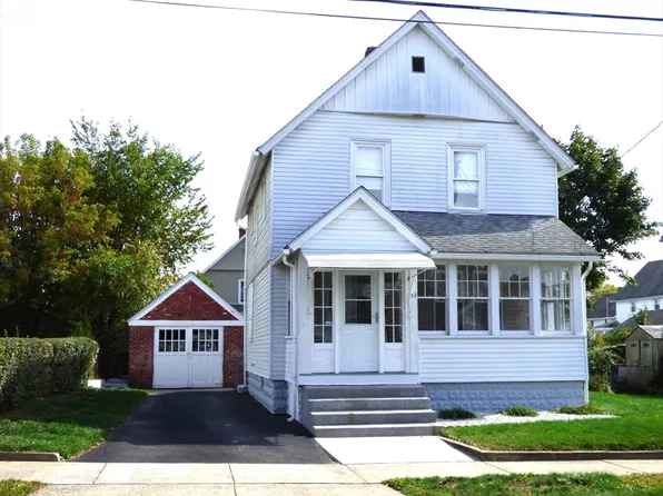 32 Berkshire St, Ludlow, MA 01056