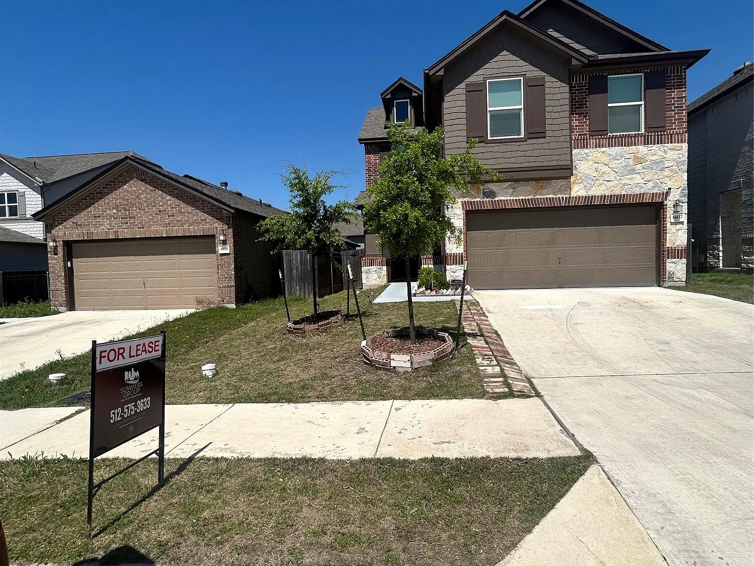 4 bed, 2.5 bath, 1909 sqft, $2,025 — Photo 3