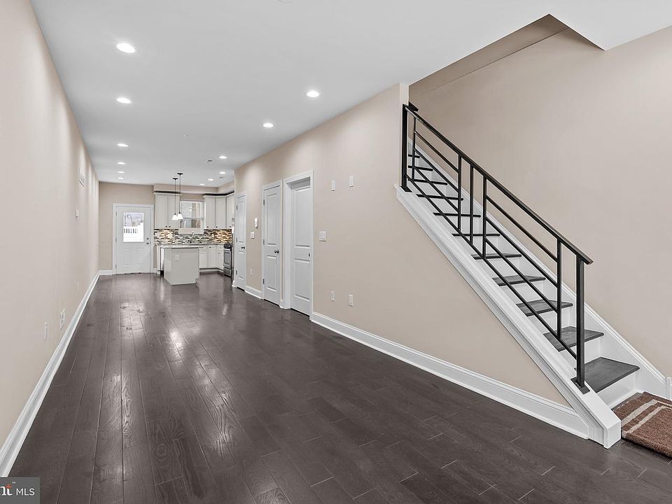 1st image of 2113 Reed St