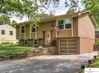 9454 Tomahawk Blvd, Omaha, NE 68134