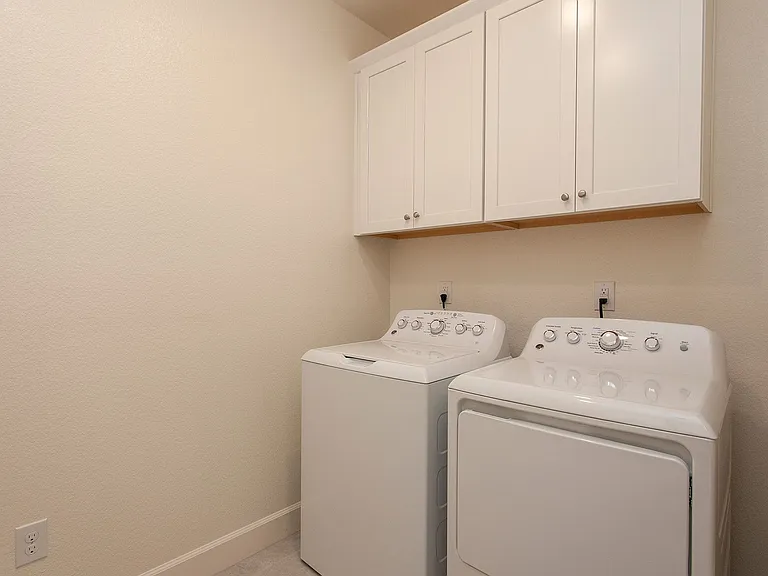 6049 Red Sun Dr — Photo 27