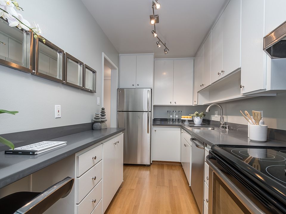 2nd image of 821 N Humboldt St APT 205