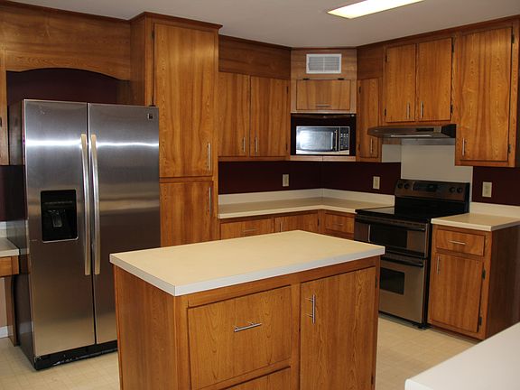 4th image of 3031 Cedar Creek Dr