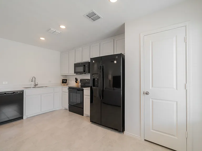 8746 Texas Risinger Dr — Photo 10