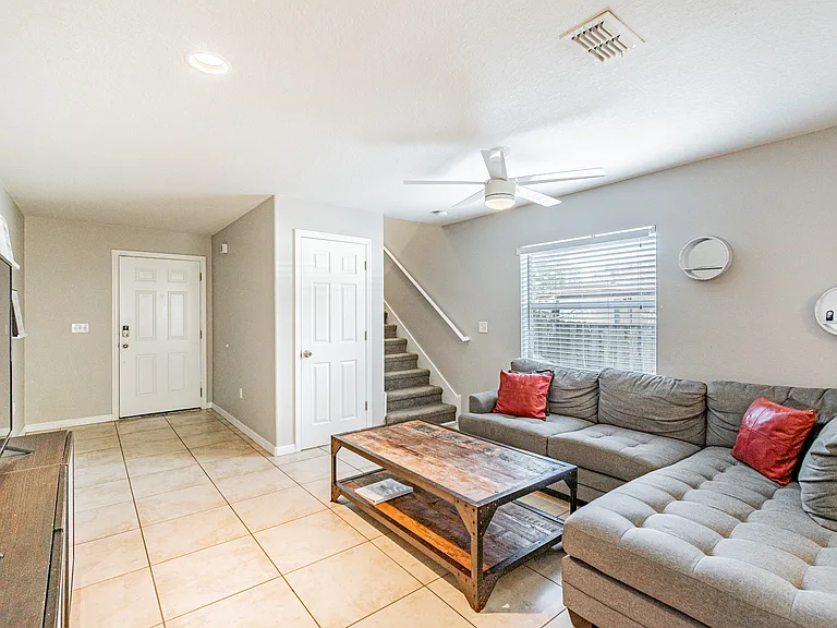 2907 W Chestnut St — Photo 14