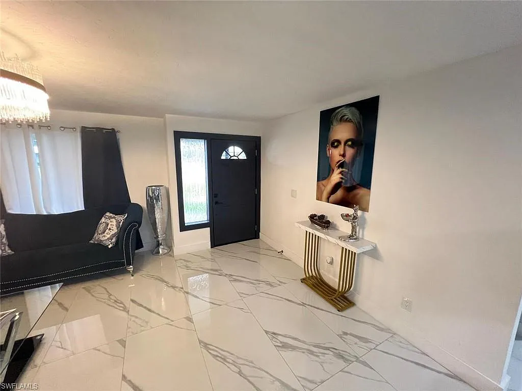 3 bed, 3.0 bath, 1186 sqft, $2,800 — Photo 3