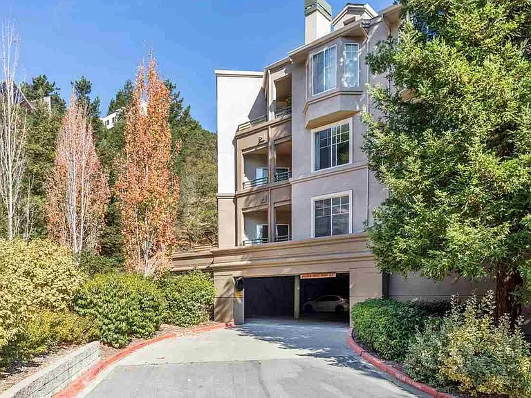 260 Caldecott Ln — Photo 14