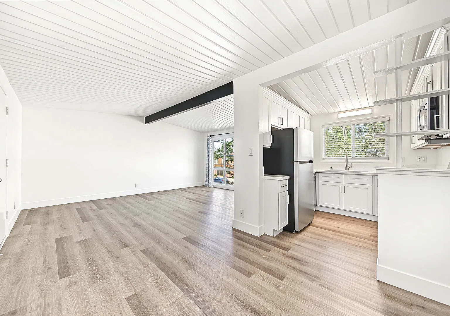 4004 Palmwood Drive — Photo 4
