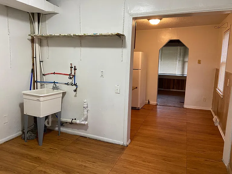 11443 Cadillac Ave — Photo 16