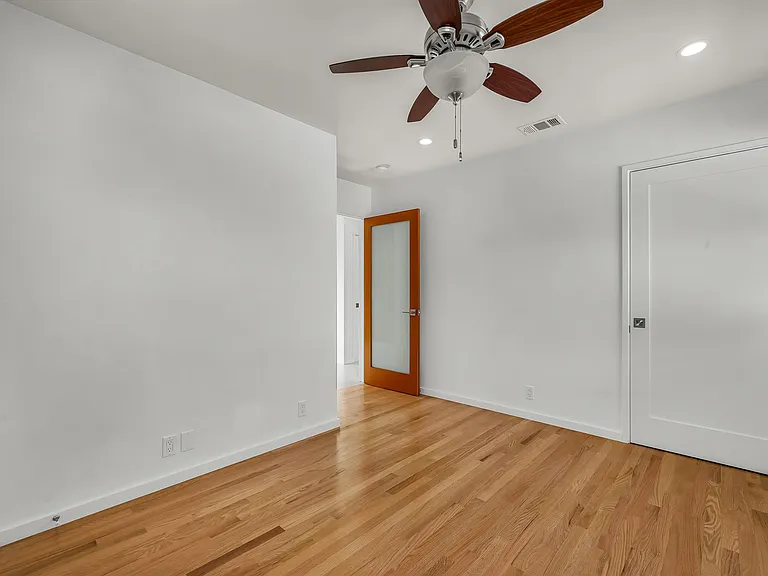 8447 Kittyhawk Ave — Photo 9