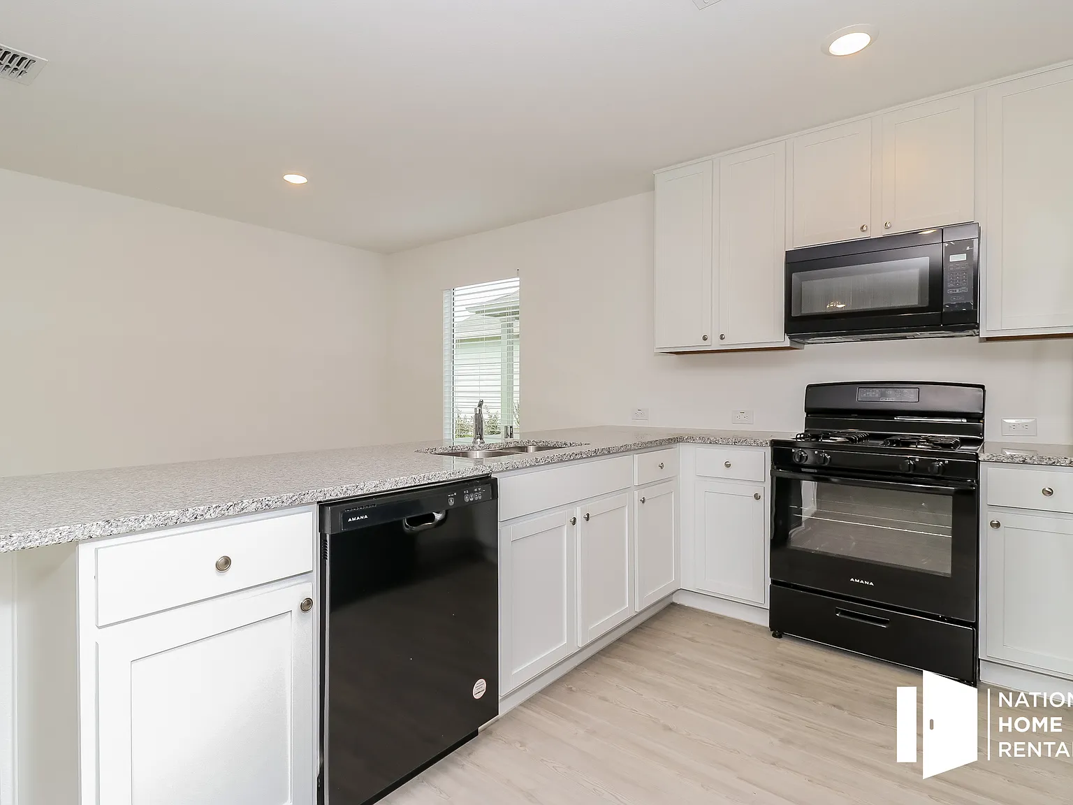 4 bed, 2.5 bath, 1684 sqft, $2,295 — Photo 1