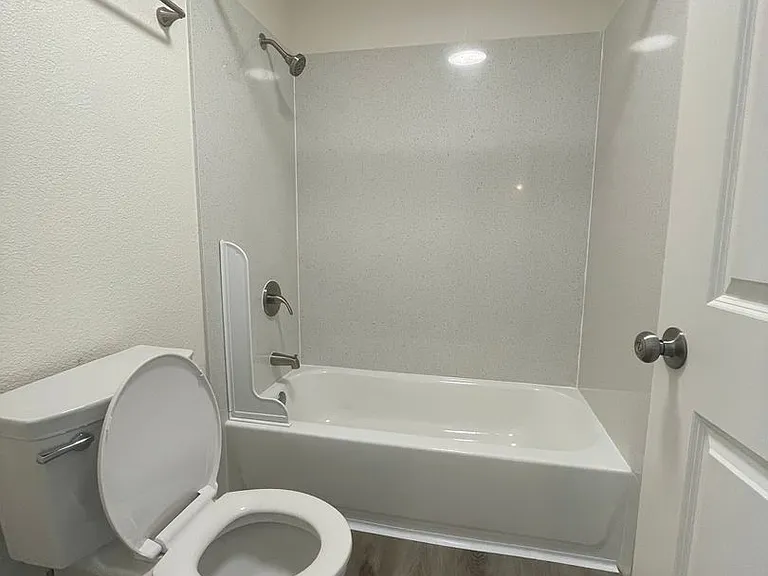 Wright Place Apartments — Photo 36
