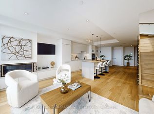 899 College St #617, Toronto, ON M6H 3P7