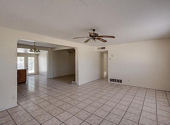 4th image of 5729 Waldorf Dr