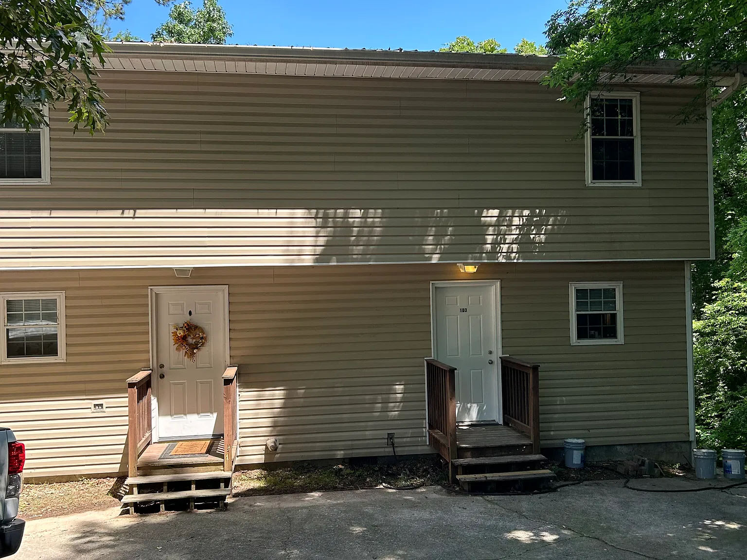 2 bed, 1.5 bath, 960 sqft, $1,275 — Photo 2