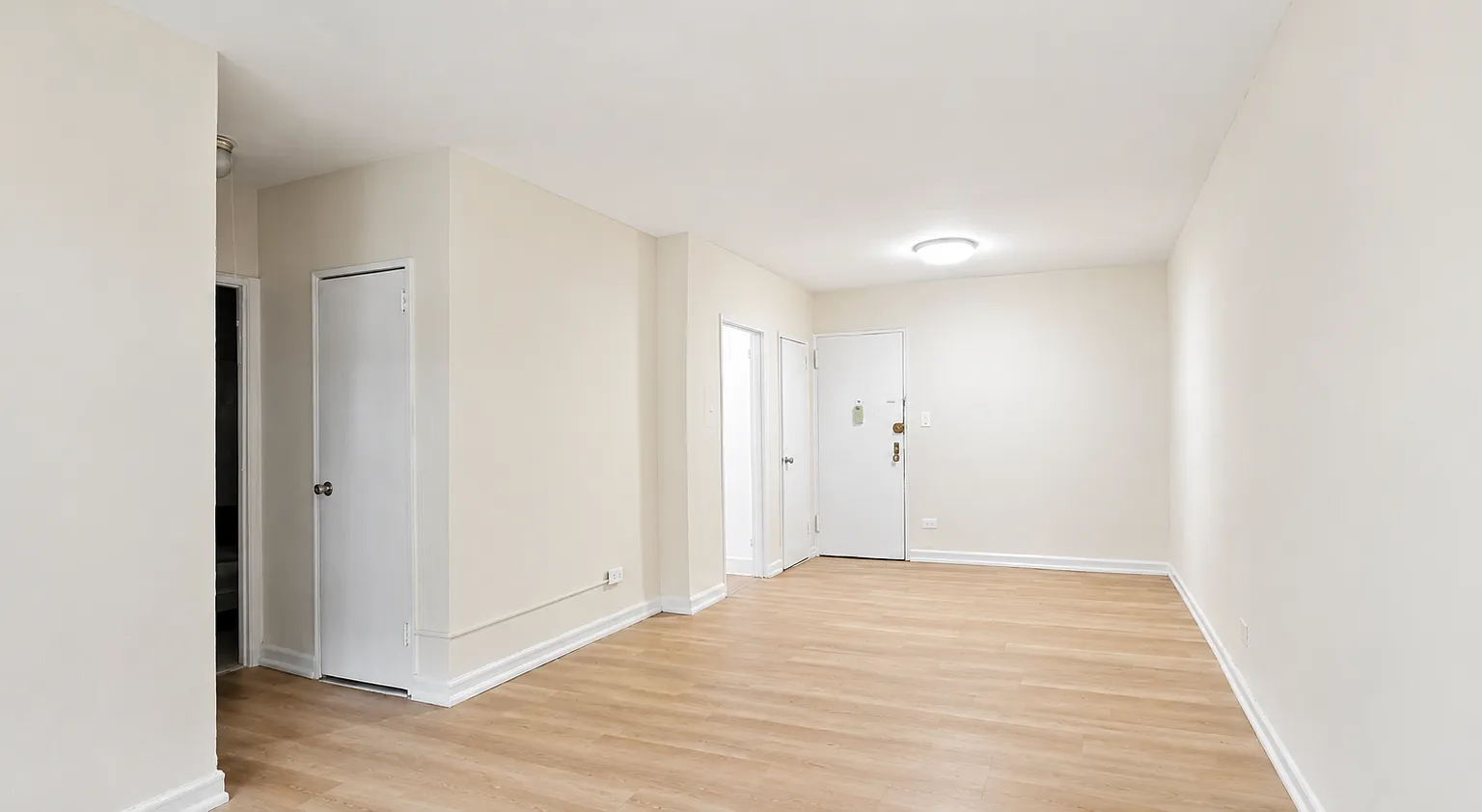 540 Ocean Parkway — Photo 3