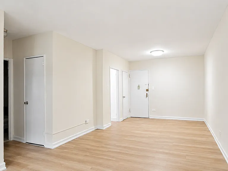540 Ocean Pkwy #L1 — Photo 3