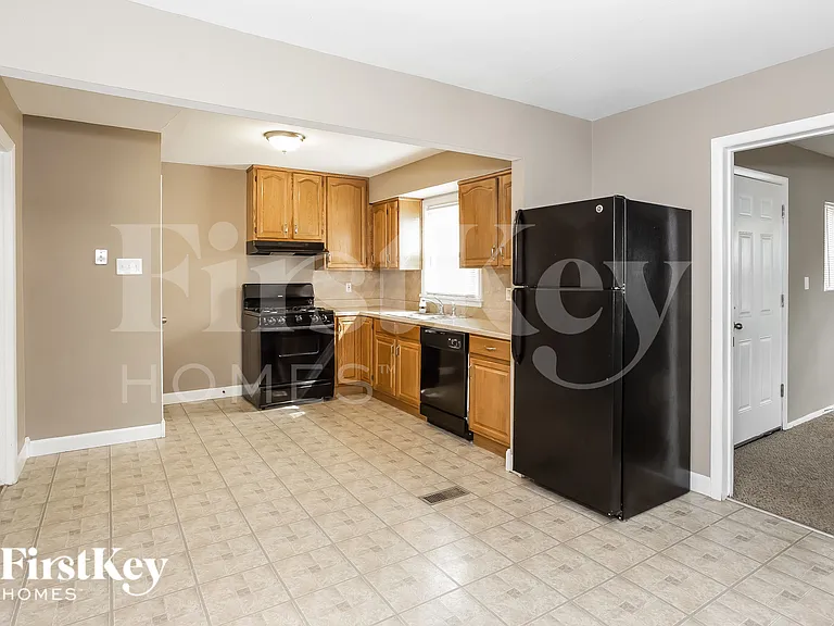 1290 Washington St — Photo 5