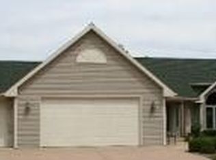 2959 Foxford Dr, Green Bay, WI 54303